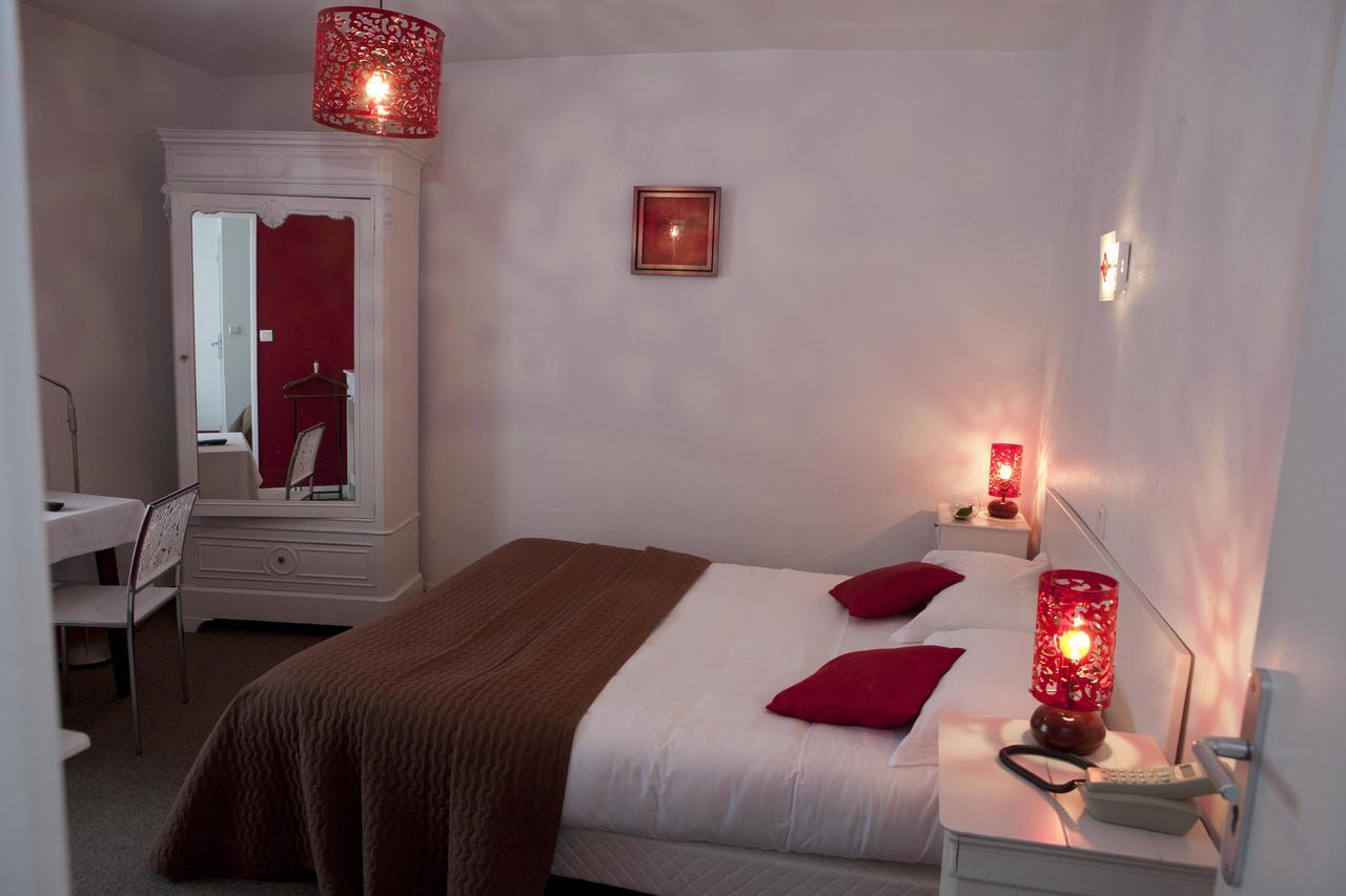 Logis Hotel Le Chrismas Шатолен Экстерьер фото